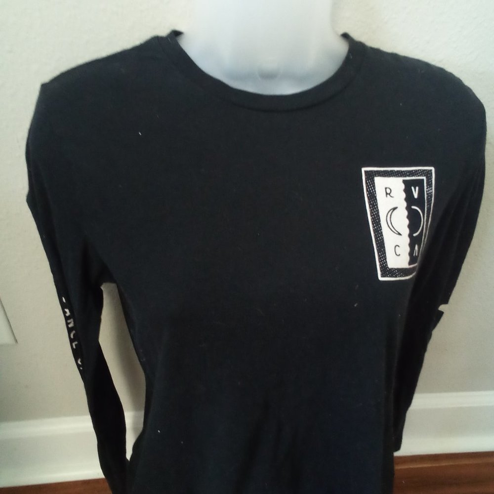 RVCA black and white long sleeve. SizeXS